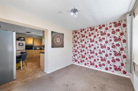 121 Warmwells Lane-02.jpg