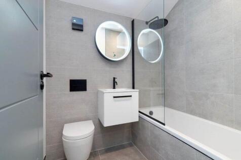 20-Bathroom-01