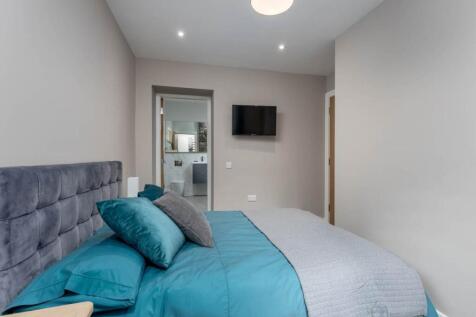 65336_CircusLane010
