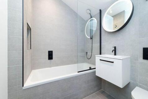 23-Bathroom-01