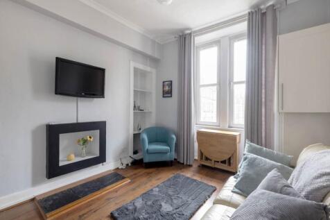 58211_CaledonianCres
