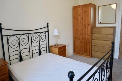 33 Comely bed 2