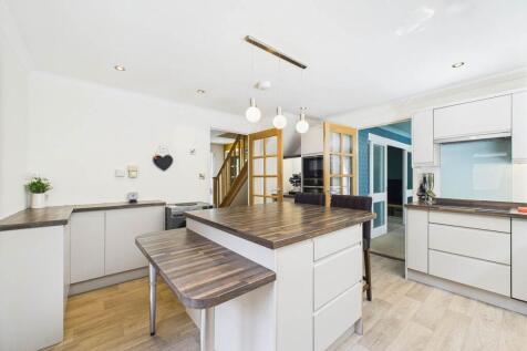 CAM01898G0-PR0504-ST