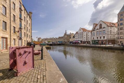 74767_CommercialWhar