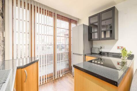 74767_CommercialWhar