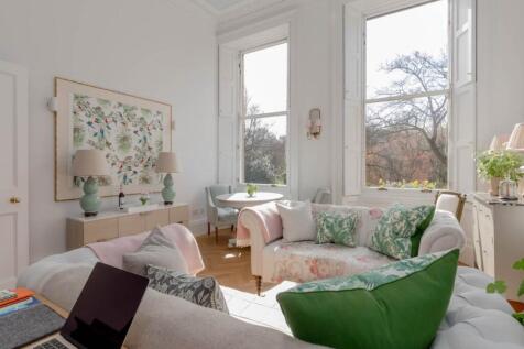 62660_Drummond_Place