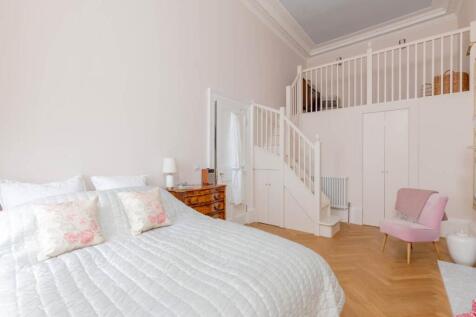 62660_Drummond_Place