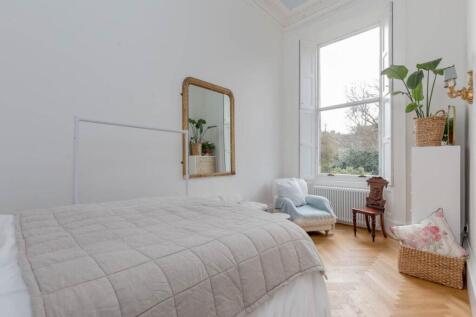 62660_Drummond_Place