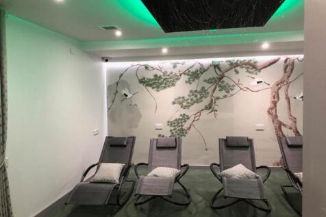 Lothian House - Leis