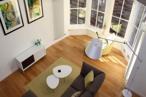 Living Room (2)