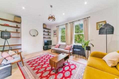 VIVIANNE HOUSE, 2...