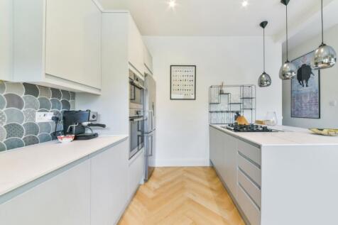 VIVIANNE HOUSE, 2...