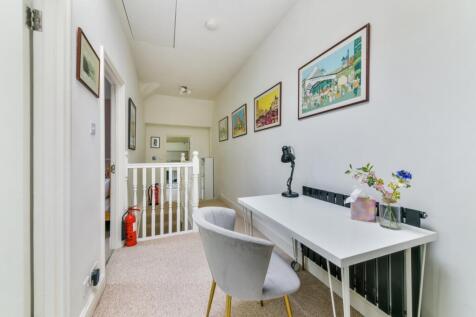 VIVIANNE HOUSE, 2...