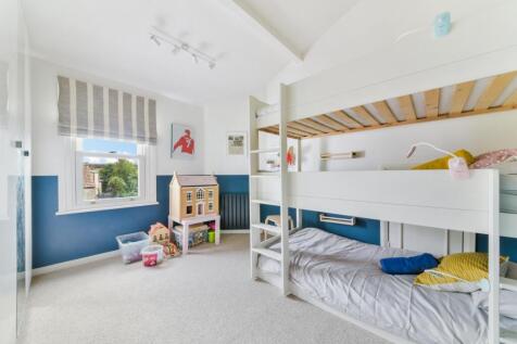 VIVIANNE HOUSE, 2...