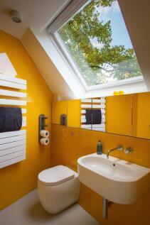 En-suite master b...