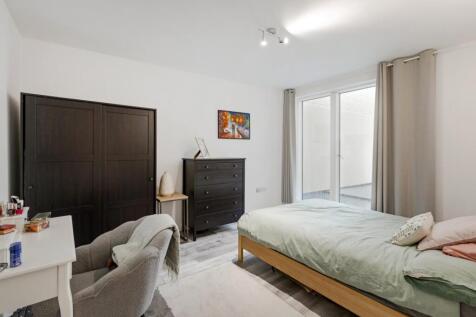 98898_Flat 2 Cent...