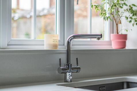 1373597-19-68ff76...