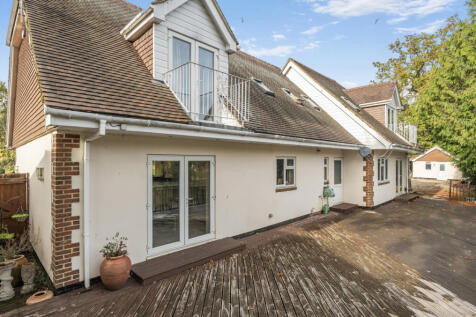 1374277-10-6903b2...