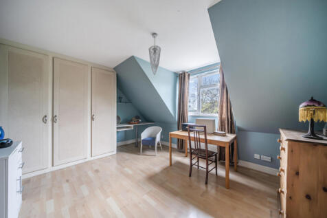 1374277-12-6903b2...