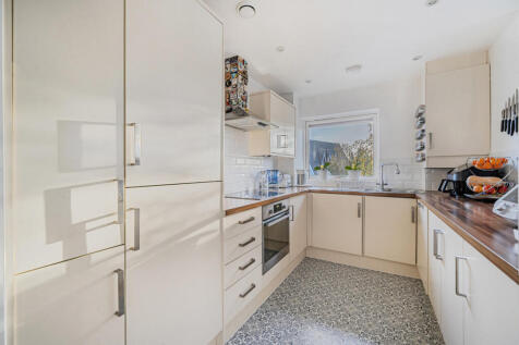 1381868-16-691b43...