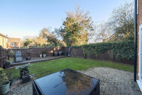 1382685-6-69206db...