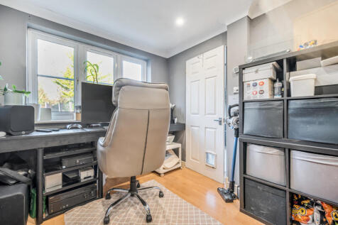 1388775-10-693975...