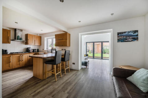 1393281-12-69428b...