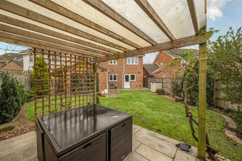 1393281-5-694289f...