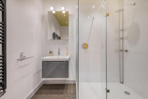 Bedroom Four Ensuite