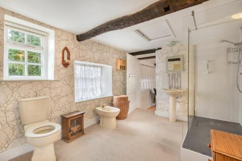Master Bedroom En-suite