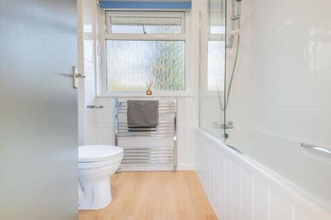Main bathroom
