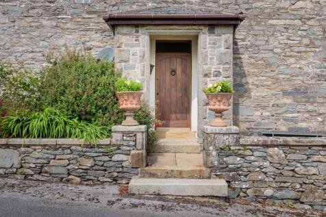 Groffa Crag Farmhouse