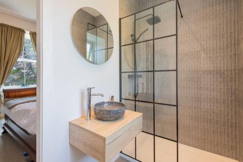Bedroom one ensuite