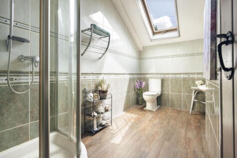 Main bathroom