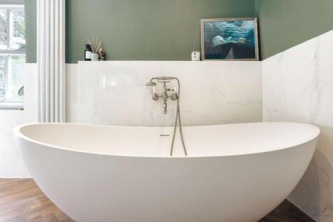 Master en-suite 