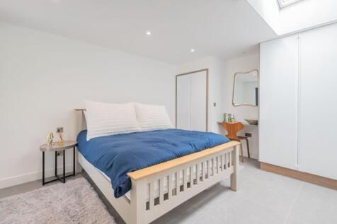 Annexe - Bedroom One