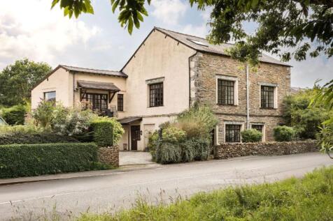 Staveley House