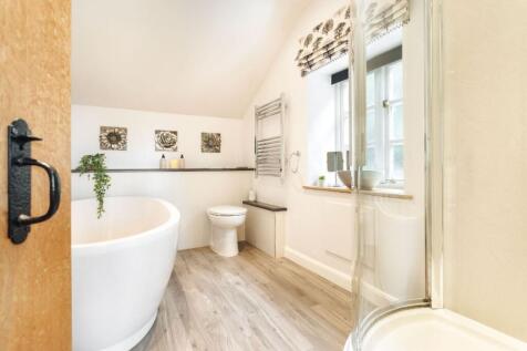 Ensuite Bedroom 1