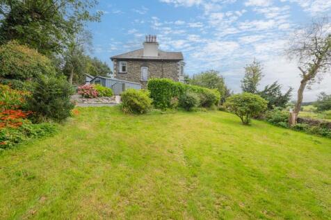 Bankfield&#39;s lawn and gardens