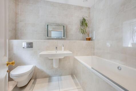 Main bathroom