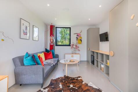 Bedroom Five/Annexe