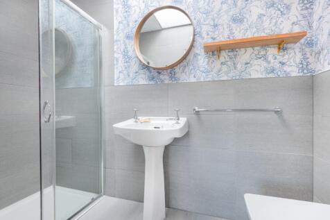 Main Bedroom En-suite