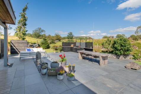 Blunt Howe Outdoor Kitchen