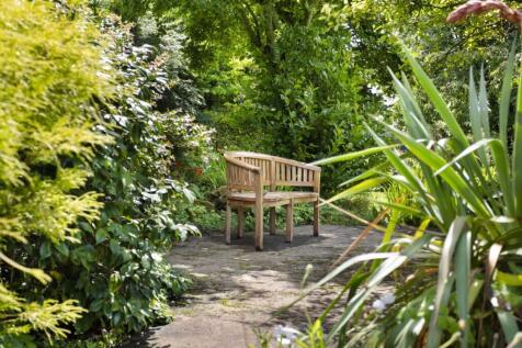 Seating by Pond, Kerine