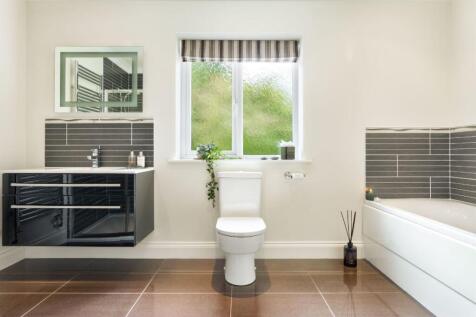 Main Room En-suite