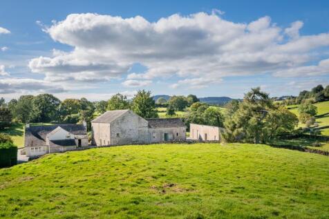 Mirk Howe &amp; Outbuildings 