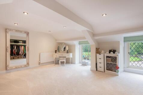 Main Bedroom Dressing Room