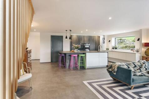 Open Plan Kitchen/Lounge