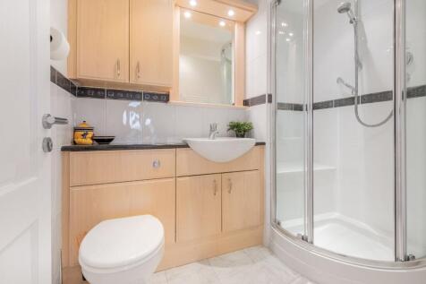 Bedroom Two En-suite