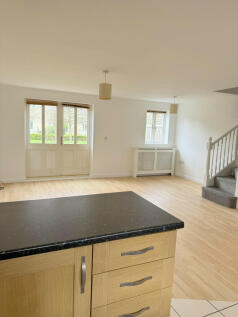 Kitchen / living roo